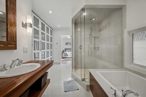 7331 Silver Mead Road Nw, Calgary, AB - Indoor Photo Showing Bathroom