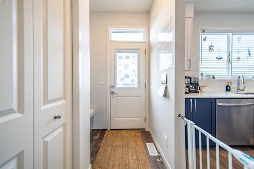 27 Iris Crescent, Okotoks, AB - Indoor Photo Showing Other Room