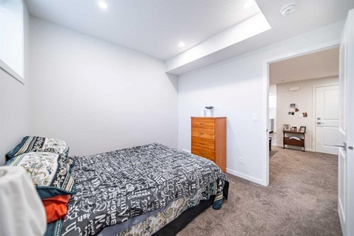 27 Iris Crescent, Okotoks, AB - Indoor Photo Showing Bedroom