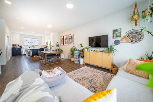 27 Iris Crescent, Okotoks, AB - Indoor Photo Showing Living Room