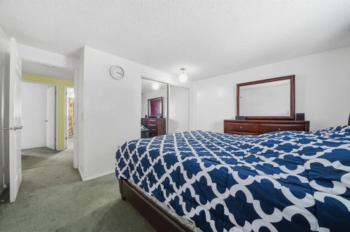 6411 26 Avenue Ne, Calgary, AB - Indoor Photo Showing Bedroom