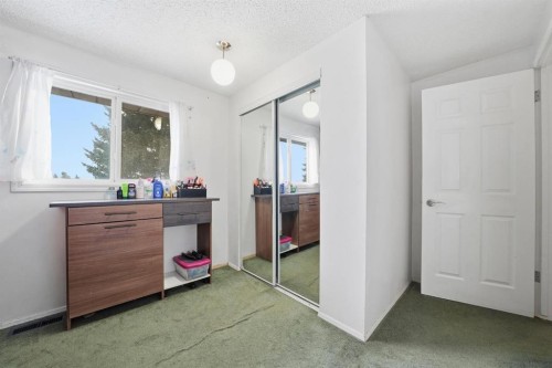 6411 26 Avenue Ne, Calgary, AB - Indoor