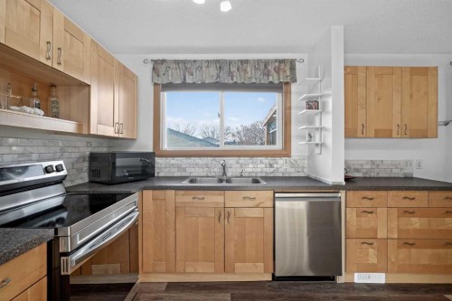 16 Rundleson Way Ne, Calgary, AB 