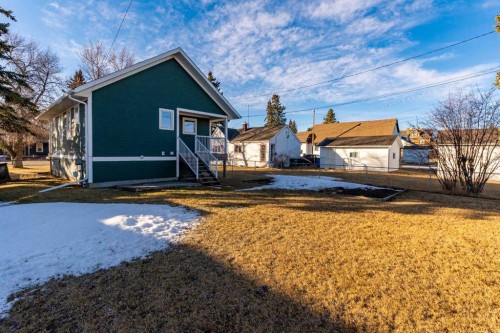 2018 24 Avenue, Didsbury, AB 