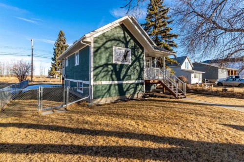 2018 24 Avenue, Didsbury, AB 
