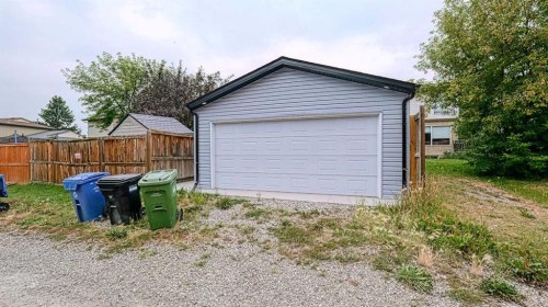 559 Abinger Road Ne, Calgary, AB 