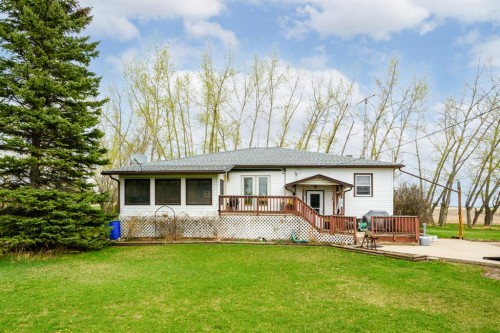 30319 Highway 2A, Carstairs, AB - Outdoor With Deck Patio Veranda
