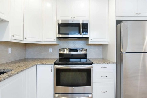 14668 Deer Run Drive Se, Calgary, AB - Indoor Photo Showing Kitchen