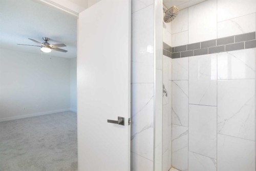 14668 Deer Run Drive Se, Calgary, AB - Indoor Photo Showing Bathroom