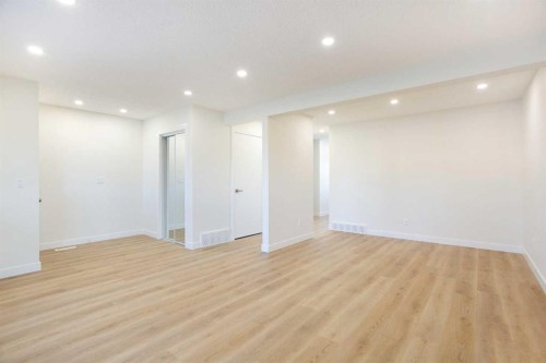 14668 Deer Run Drive Se, Calgary, AB - Indoor Photo Showing Other Room