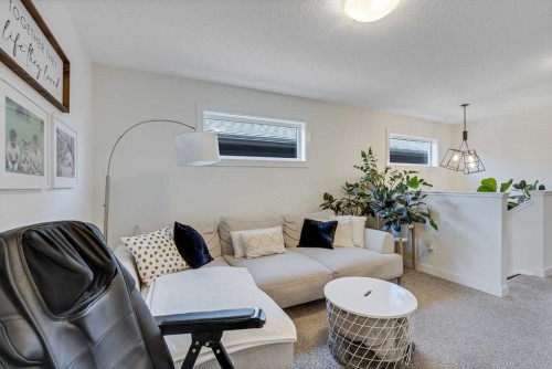 145 Lucas Crescent Nw, Calgary, AB - Indoor Photo Showing Living Room