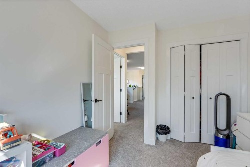 145 Lucas Crescent Nw, Calgary, AB - Indoor