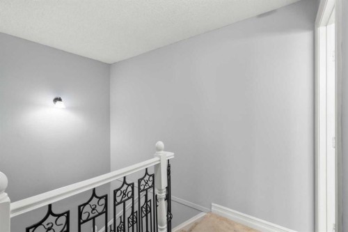 15-200 Shawnessy Drive Sw, Calgary, AB - Indoor Photo Showing Other Room