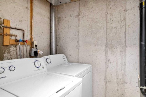 15-200 Shawnessy Drive Sw, Calgary, AB - Indoor Photo Showing Laundry Room
