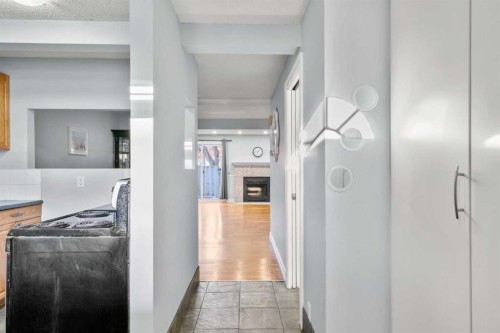 15-200 Shawnessy Drive Sw, Calgary, AB - Indoor