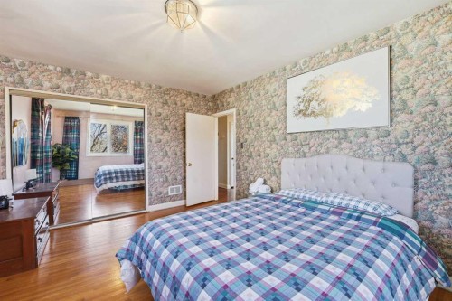 2314 Richmond Road Sw, Calgary, AB - Indoor Photo Showing Bedroom