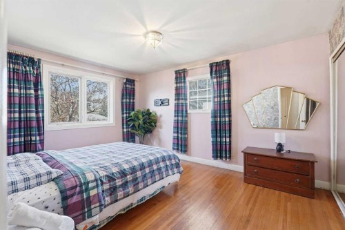 2314 Richmond Road Sw, Calgary, AB - Indoor Photo Showing Bedroom