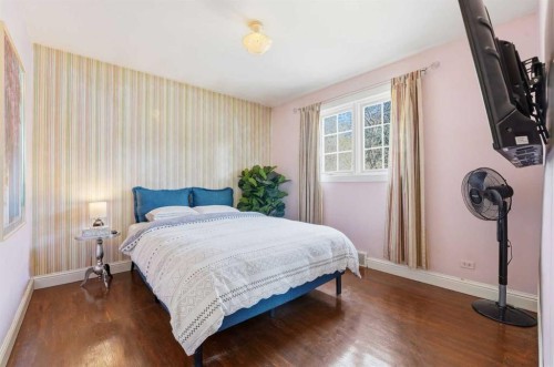 2314 Richmond Road Sw, Calgary, AB - Indoor Photo Showing Bedroom