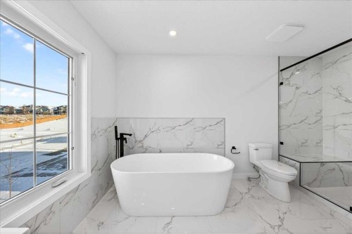 11 Lakewood Way, Strathmore, AB - Indoor Photo Showing Bathroom