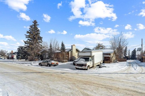 4617 48 Street, Olds, AB - Outdoor