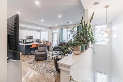 4307 Seton Drive Se, Calgary, AB - Indoor