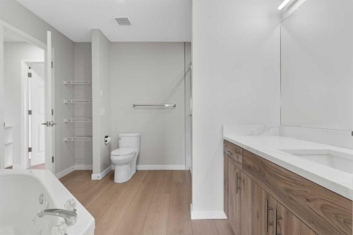 7 Prominence View Sw, Calgary, AB - Indoor Photo Showing Bathroom