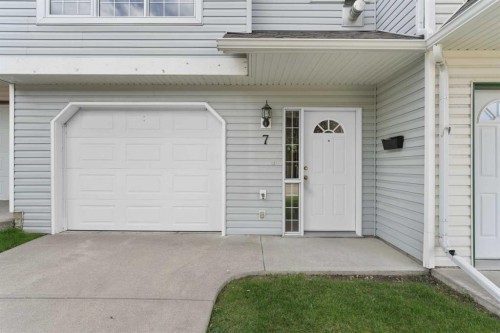 7 Prominence View Sw, Calgary, AB - Outdoor With Exterior