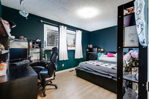5611 Maidstone Crescent Ne, Calgary, AB - Indoor Photo Showing Other Room