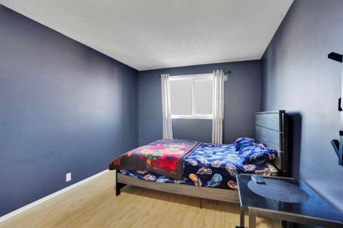 88 Abingdon Crescent Ne, Calgary, AB - Indoor Photo Showing Bedroom