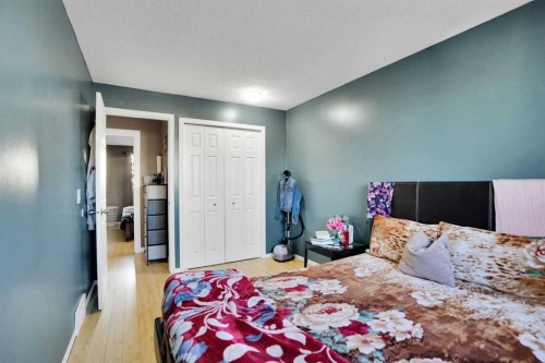 88 Abingdon Crescent Ne, Calgary, AB - Indoor Photo Showing Bedroom