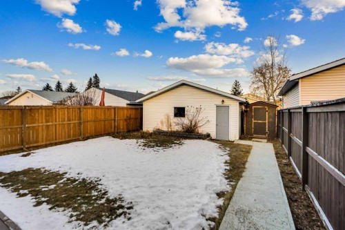 88 Abingdon Crescent Ne, Calgary, AB - Outdoor