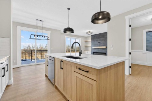 180 Wildrose Drive, Strathmore, AB - Indoor Photo Showing Kitchen With Double Sink With Upgraded Kitchen