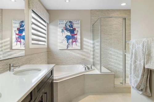 8 Emberside Glen, Cochrane, AB - Indoor Photo Showing Bathroom