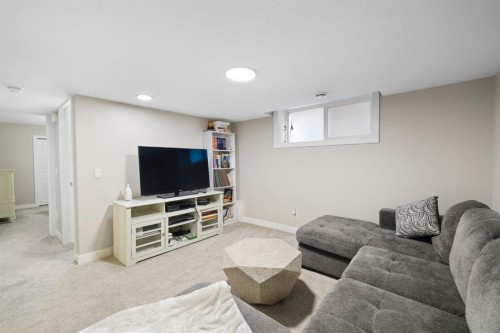 8 Emberside Glen, Cochrane, AB - Indoor