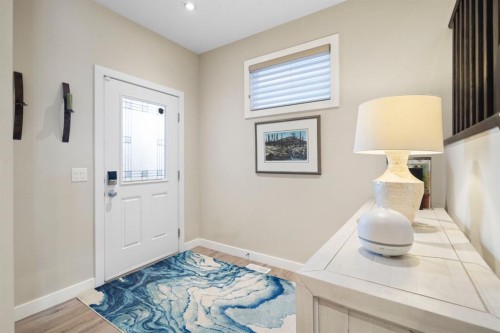 8 Emberside Glen, Cochrane, AB - Indoor