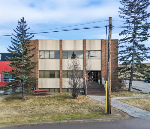 76 Skyline Crescent Ne, Calgary, AB 