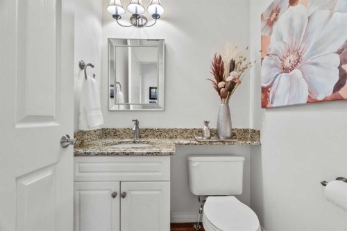 63 Springbank Crescent Sw, Calgary, AB - Indoor Photo Showing Bathroom