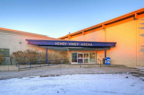 454 15 Avenue Ne, Calgary, AB - Outdoor