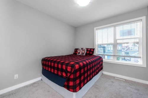 80 Legacy Reach Manor Se, Calgary, AB - Indoor Photo Showing Bedroom