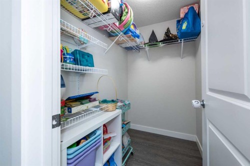 80 Legacy Reach Manor Se, Calgary, AB - Indoor With Storage