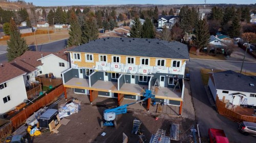 #3-106 4Th Street Nw, Sundre, AB 