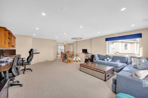 100 Cougarstone Manor Sw, Calgary, AB - Indoor