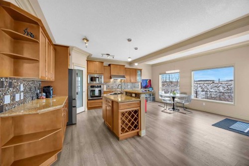 100 Cougarstone Manor Sw, Calgary, AB - Indoor Photo Showing Kitchen