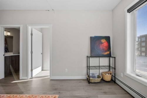 210-660 Shawnee Square Sw, Calgary, AB - Indoor Photo Showing Other Room