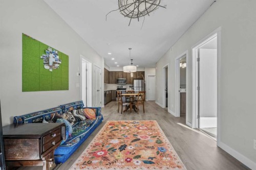 210-660 Shawnee Square Sw, Calgary, AB - Indoor