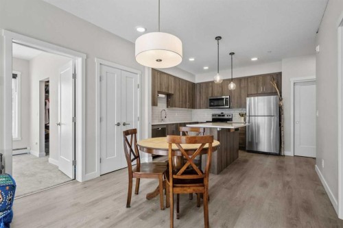 210-660 Shawnee Square Sw, Calgary, AB - Indoor