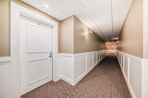 111-1005B Westmount Drive, Strathmore, AB 