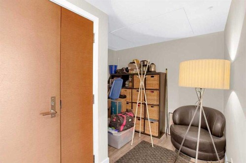 805-519 Riverfront Avenue Se, Calgary, AB - Indoor