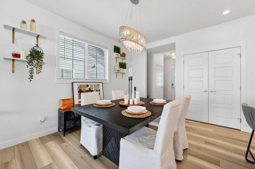47 Walgrove Park Se, Calgary, AB - Indoor Photo Showing Dining Room