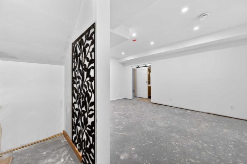 47 Walgrove Park Se, Calgary, AB - Indoor Photo Showing Other Room